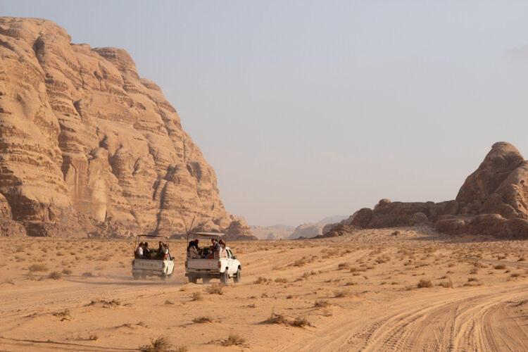 Mozoon Camp Hotel Wadi Rum Exterior photo